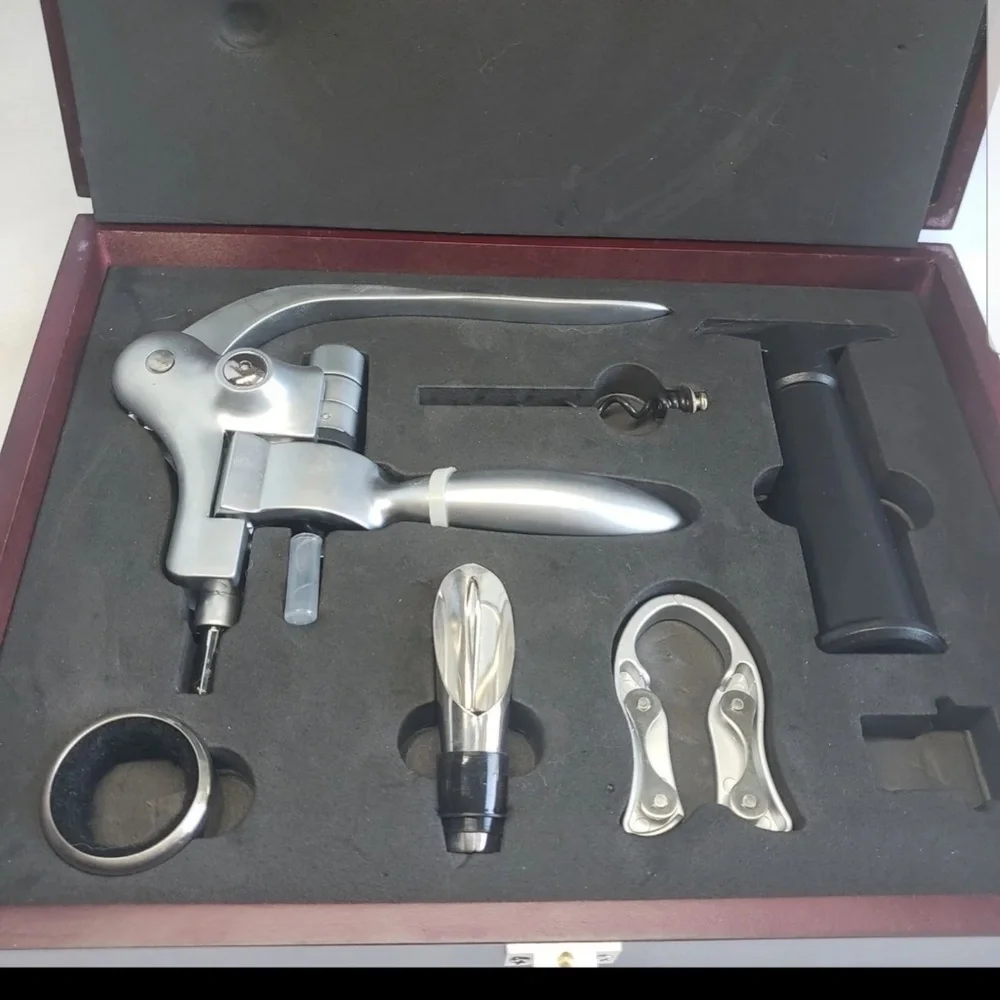 6 piece wine set
